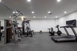 Fitnes oz. oprema za telovadbo v nastanitvi Wyndham Garden Foshan Nanhai