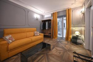 Posezení v ubytování Toledo 424 Suite