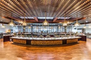 Restaurace v ubytování Vietsovpetro Ho Tram Beach Resort & Spa