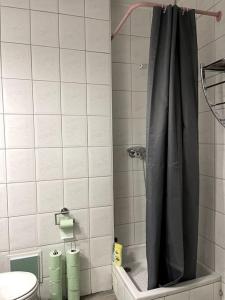 Ένα μπάνιο στο Studio 114 Robin - grand lit double, balcon +19 φωτογραφίες