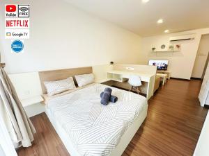 Ένα ή περισσότερα κρεβάτια σε δωμάτιο στο Silksky Service Apartment -1BR, 4pax - Free Parking, Netflix, High speed WIFI - Near The MINES, Serdang, IOI City Mall, UTAR, UPM, Cheras Selatan