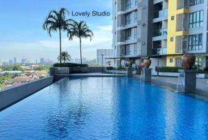 Πισίνα στο ή κοντά στο Silksky Service Apartment -1BR, 4pax - Free Parking, Netflix, High speed WIFI - Near The MINES, Serdang, IOI City Mall, UTAR, UPM, Cheras Selatan