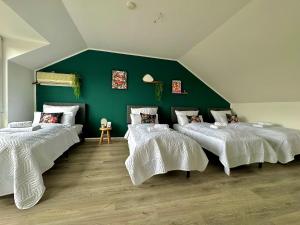 Postel nebo postele na pokoji v ubytování Stylische Wohnung in Koblenz