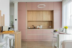 Gallery image of OLD ARI Pastel Apartment - Elegant & Charming Retreat in Arad