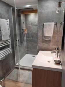 Koupelna v ubytování loftvesubie Studio