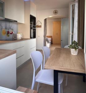 Kuchyň nebo kuchyňský kout v ubytování Apartments Lucija