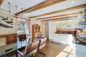 Kuchnia lub aneks kuchenny w obiekcie Design Apartment Villa Anna Kitzbühel