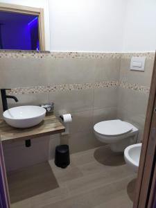 Ένα μπάνιο στο Blueroom ASSO