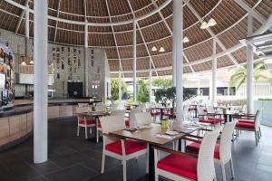 Εστιατόριο ή άλλο μέρος για φαγητό στο Avani Sepang Goldcoast Resort Family Villa