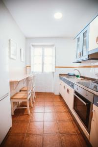 Η κουζίνα ή μικρή κουζίνα στο Las Ayalgas, apartamento en Llanes VUT-3935-AS