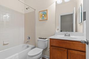 Galeriebild der Unterkunft Convenience at a Great Value 4-BR DC Homestay in Washington