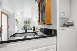 Gallery image of Sweet 2-BR Retreat By Capitol Hill in Washington, D.C.