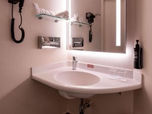 Ibis Singapore on Bencoolen - Newly Renovated的一间浴室
