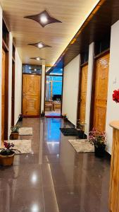 Bazén v ubytování The Sana Luxury Stay, Manali nebo v jeho okolí