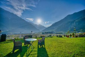 Gallery image of Golden Meadows Hotels & Resorts in Sonāmarg