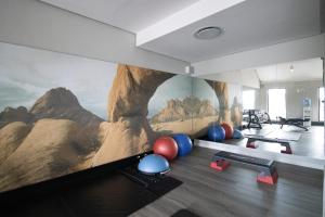Fitness centrum a/nebo fitness zařízení v ubytování The Weinberg Windhoek