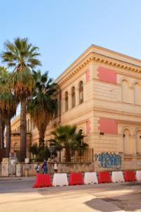 Το κτήριο όπου στεγάζεται  το διαμέρισμα