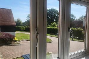 Κήπος έξω από το 5 Abbey View cottages, Battle, East Sussex