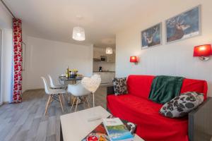 Posezení v ubytování Goélia Les Chalets des Pistes