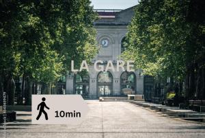 Photo de la galerie de l'établissement Maison climatisée Gare à 10 min, idéale familles MaisonCarréeConciergerie, à Nîmes