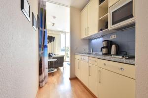 Η κουζίνα ή μικρή κουζίνα στο Forum Marinar 34 +11 φωτογραφίες