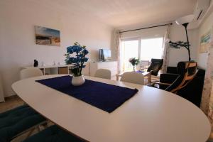 Telewizja i/lub zestaw kina domowego w obiekcie TESS Apartamento Don Miguel