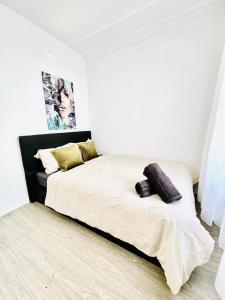 Comfy 4BR Apt, 12-Min to FAC Platz客房内的一张或多张床位