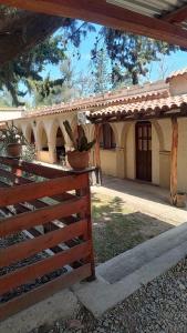 Το κτήριο όπου στεγάζεται  το διαμέρισμα