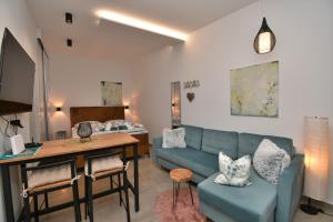 Ruang duduk di Apartment Leprin