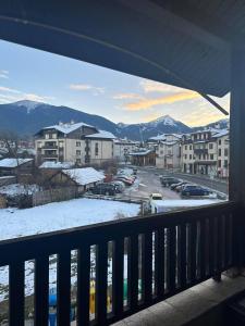 En generel udsigt til bjerge eller udsigt til bjerge taget fra lejligheden