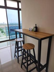 Μπαλκόνι ή βεράντα στο 17 - Muji Warm Suite Entire House at Mount Austin JB