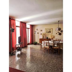 Χώρος καθιστικού στο Casa familiar céntrica