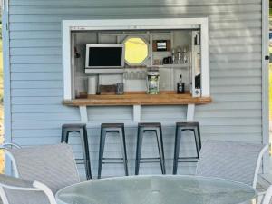 Kuchyň nebo kuchyňský kout v ubytování Blue Heron Cottage