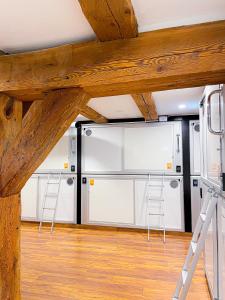 Kuchyň nebo kuchyňský kout v ubytování Capsule Hotel Nyhavn63
