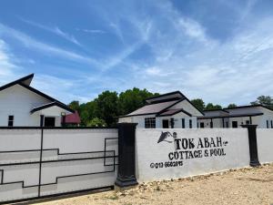 Fotografie z fotogalerie ubytování Tok Abah Cottage n Pool v destinaci Jertih