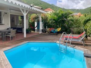 Bassein majutusasutuses Villa Piscine - Maracudja või selle lähedal