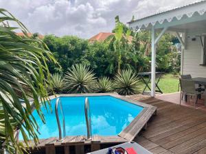 Bassein majutusasutuses Villa Piscine - Maracudja või selle lähedal