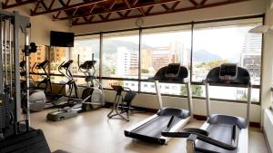 Fitness centrum a/nebo fitness zařízení v ubytování Bogota Plaza Hotel