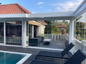 Bazén v ubytování Villa las palmeras nebo v jeho okolí