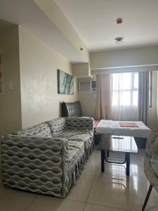 Ruang duduk di Jojies Crib Horizons101 two studio combined +8 gambar