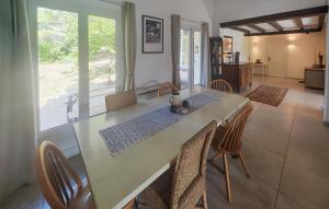 Ảnh trong thư viện ảnh của Amazing Home In Assignan ở Assignan