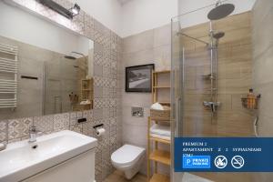 Kúpeľňa v ubytovaní Premium Apartment with free private parking + 37 fotografií