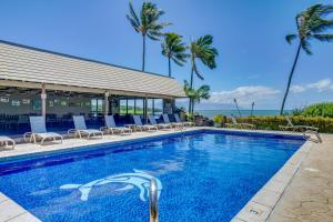 Bazén v ubytování Kaunakakai Condo with Private Lanai and Ocean Views! nebo v jeho okolí