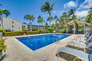 Bazén v ubytování Kaunakakai Condo with Private Lanai and Ocean Views! nebo v jeho okolí