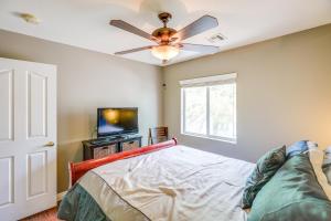 Las Vegas Condo with Patio and Pool Access!