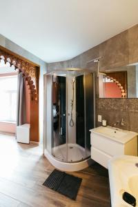 Koupelna v ubytování Hotel Riad Nour + 37 fotografií