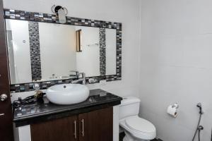 Ένα μπάνιο στο CRESPOTEL Hotel Boutique