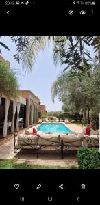 Bazén v ubytování Villa Bohème Havre de paix, piscine chauffée,4 Suites nebo v jeho okolí