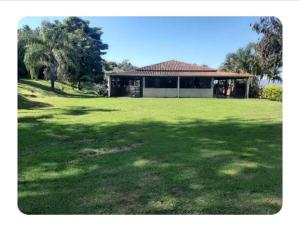 Κήπος έξω από το Ranchokomebebedorme