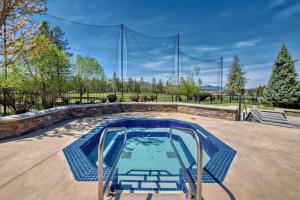 Bazén v ubytování Copper Point Resort nebo v jeho okolí